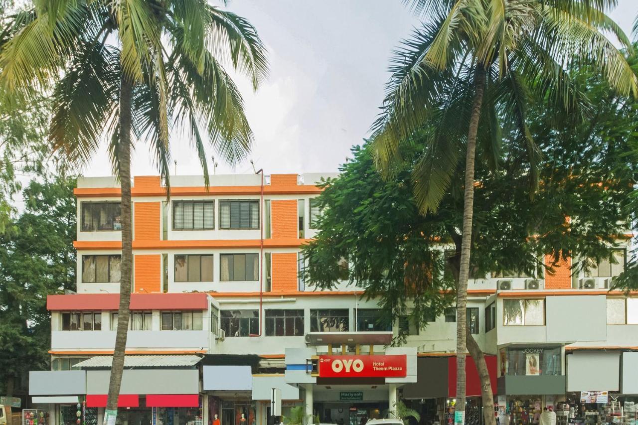 Flagship 4387 Hotel Theem Plaaza Nashik Exteriör bild